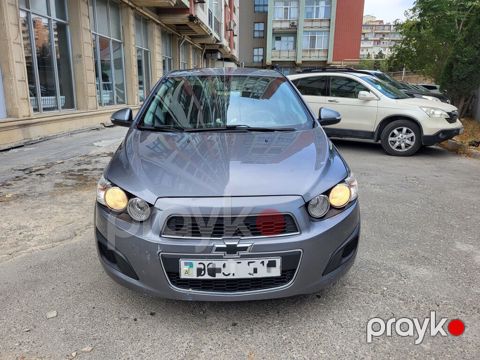 Chevrolet Aveo sedan - Korpus: 4 qapılı sedan, boz (metallic) rəng
