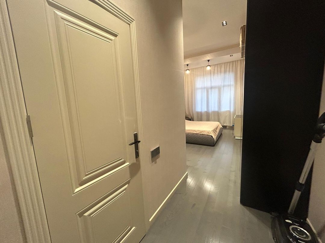 Satılır 4 otaqlı yeni tikili 202 m² — Mənzil, Bakı (7)
