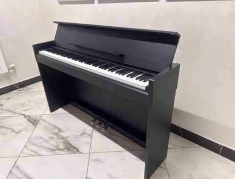 "Yamaha S51" Elektro Piano Tam işlək vəziyyətdə. Bütün dillər — Pianolar və Digər Klavişli Alətlər