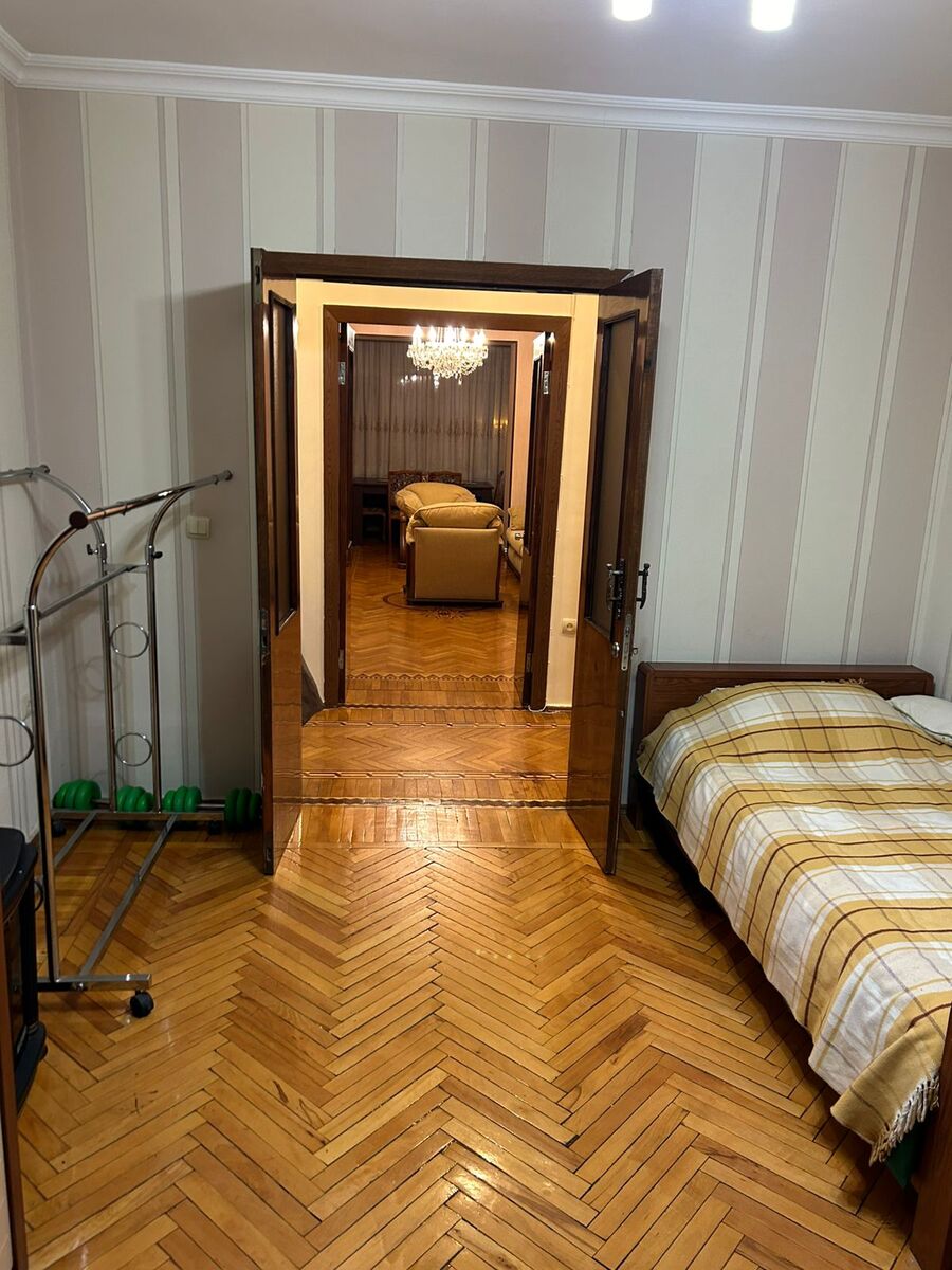 İcarəyə verilir 4 otaqlı köhnə tikili 110 m² — Mənzil, Bakı (5)