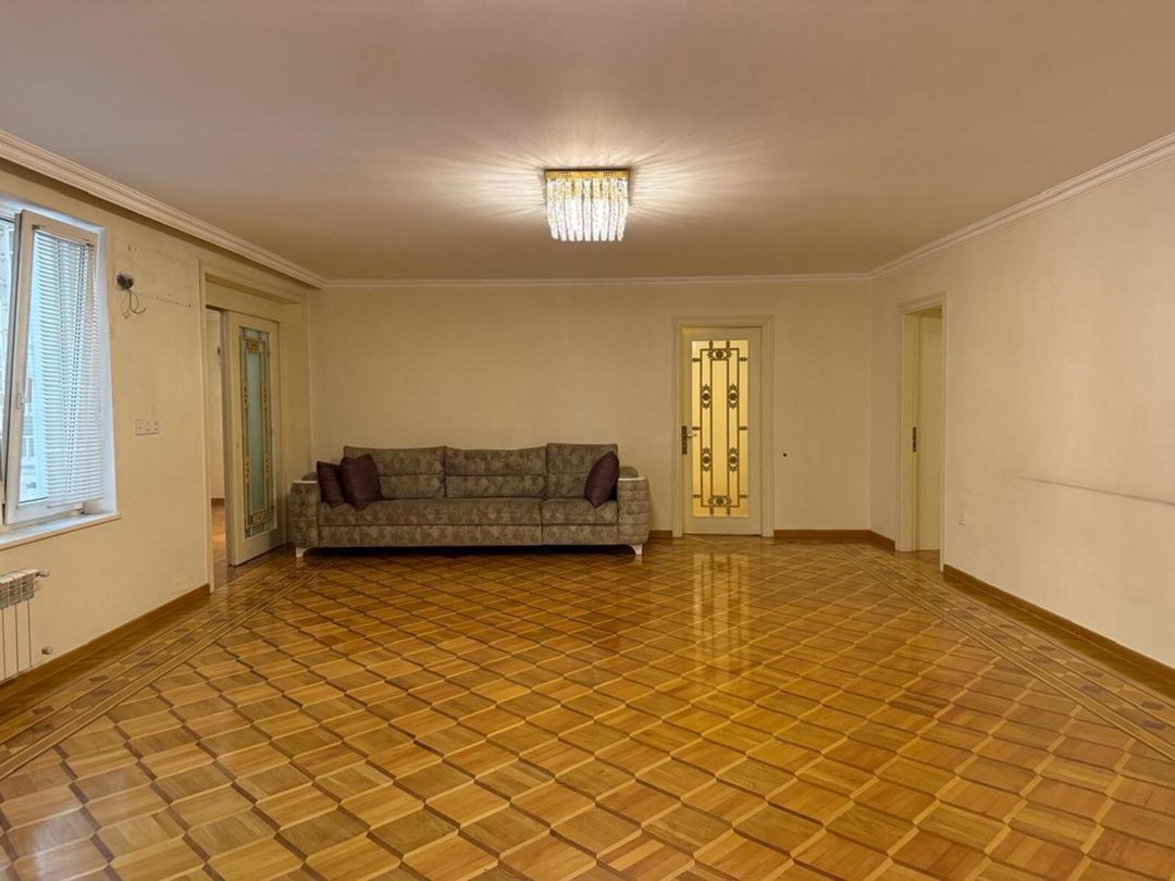 İcarəyə verilir 3 otaqlı köhnə tikili 170 m² — Mənzil, Bakı (4)