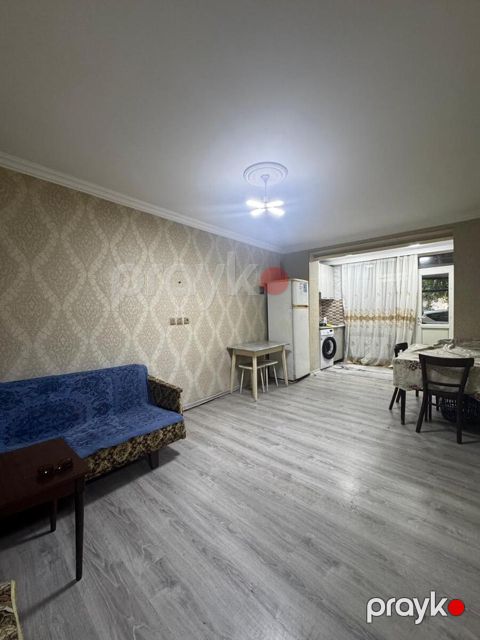 Satılır 2 otaqlı köhnə tikili 40 m²