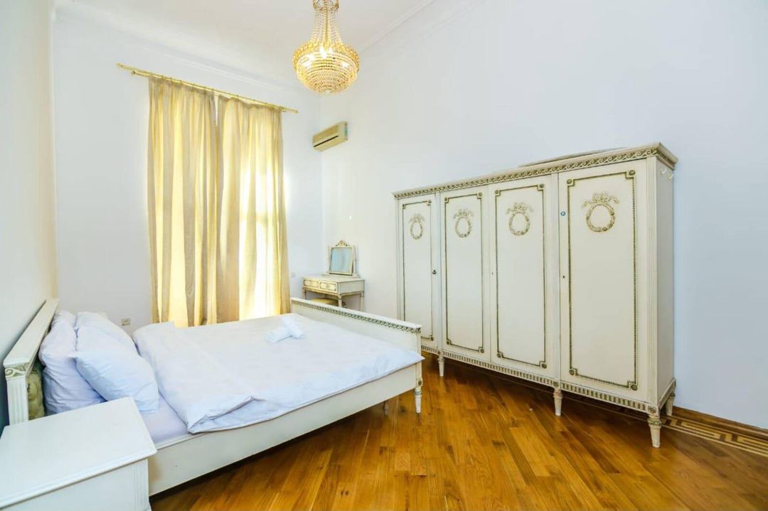 Satılır 4 otaqlı köhnə tikili 130 m² — Mənzil, Bakı (6)