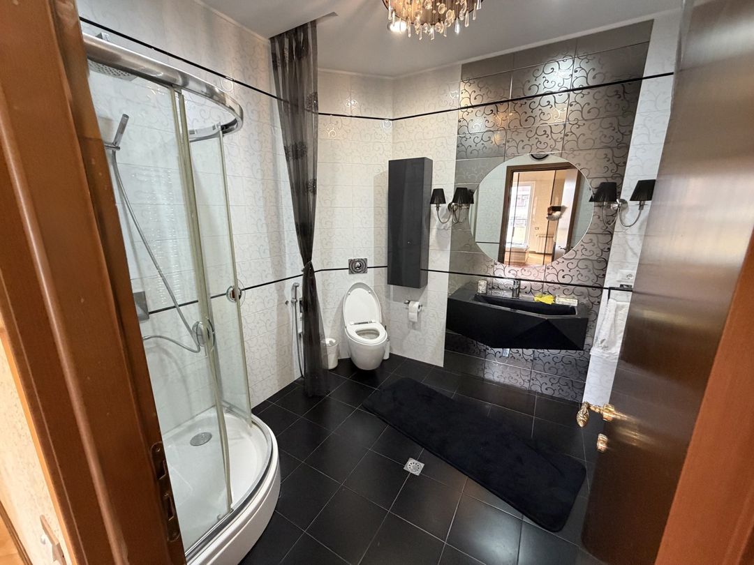 Satılır 5 otaqlı yeni tikili 390 m² — Mənzil, Bakı (8)