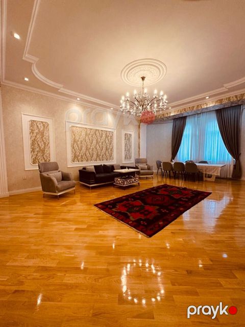 Satılır 5 otaqlı yeni tikili 240 m²