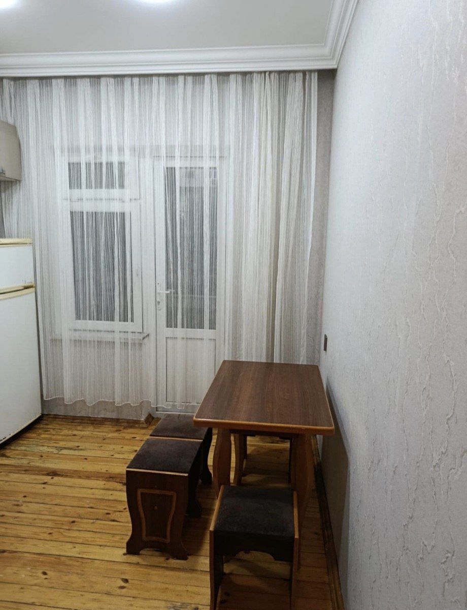 Satılır 1 otaqlı köhnə tikili 42 m² — Mənzil, Bakı (3)