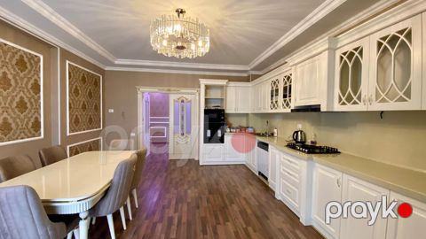 Satılır 5 otaqlı yeni tikili 285 m² — Bakı