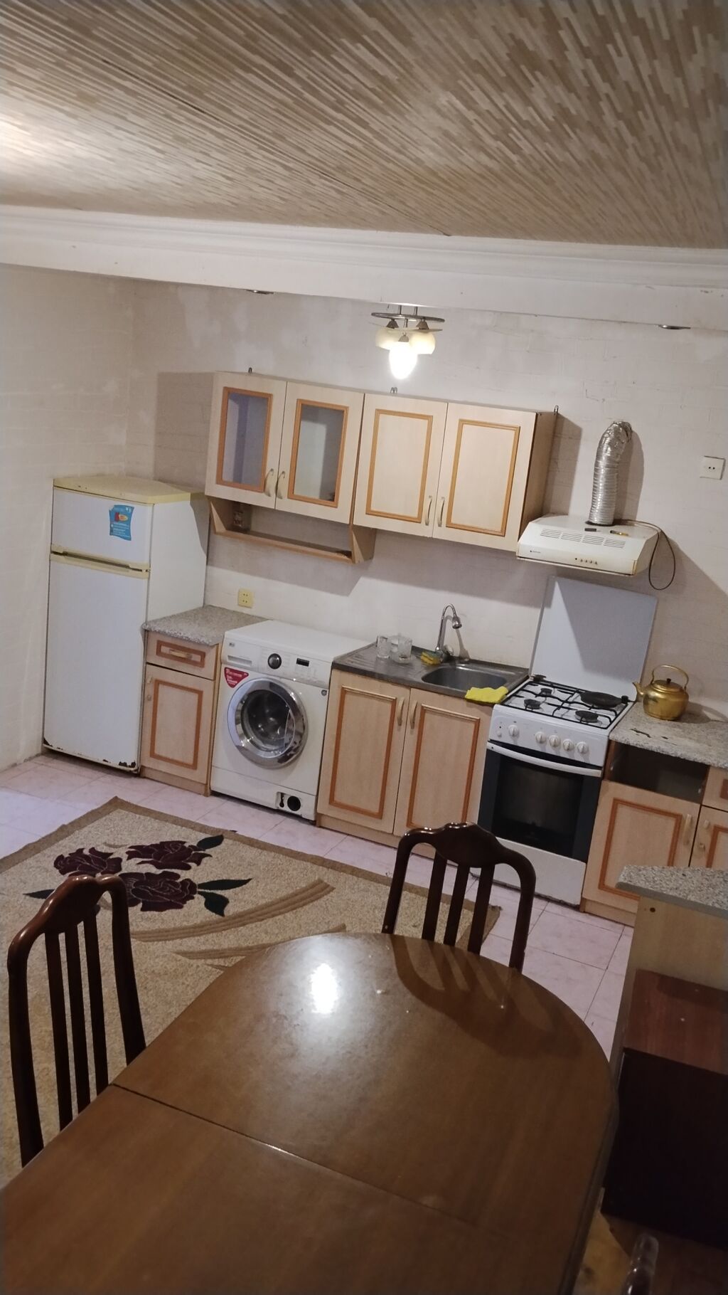 Yasamalda.,Insatcilar metrondan 5 deqiqelik ara mesafesinde yerlesir — Daşınmaz əmlak, Bakı (3)