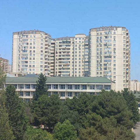Satılır 3 otaqlı yeni tikili 130 m² — Bakı