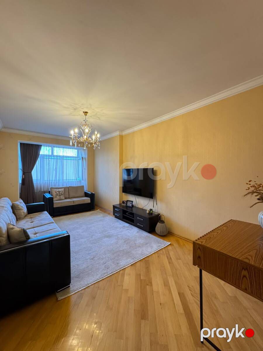 Satılır 4 otaqlı köhnə tikili 98 m² — Mənzil, Bakı (2)