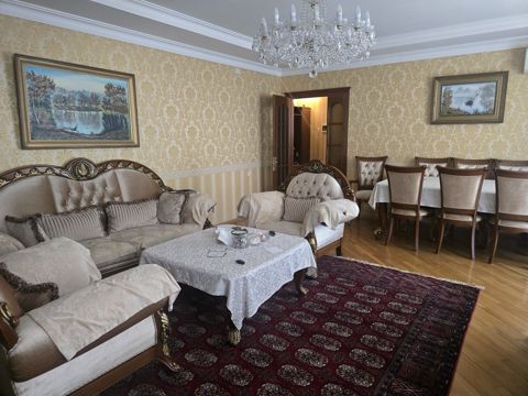 Satılır 5 otaqlı köhnə tikili 129 m² — Bakı