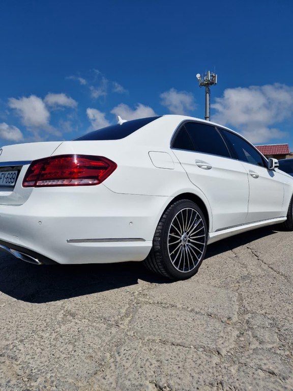 Mercedes E 220, 2.1 L, 2013 il, 268 000 km — Avtomobillər, Bakı (4)