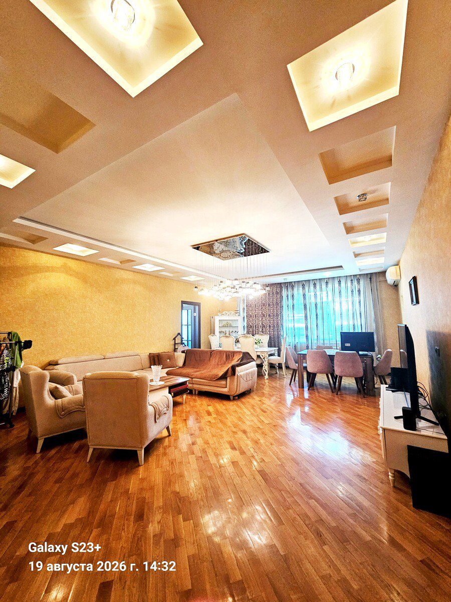 Satılır 4 otaqlı yeni tikili 186 m² — Mənzil, Bakı (2)