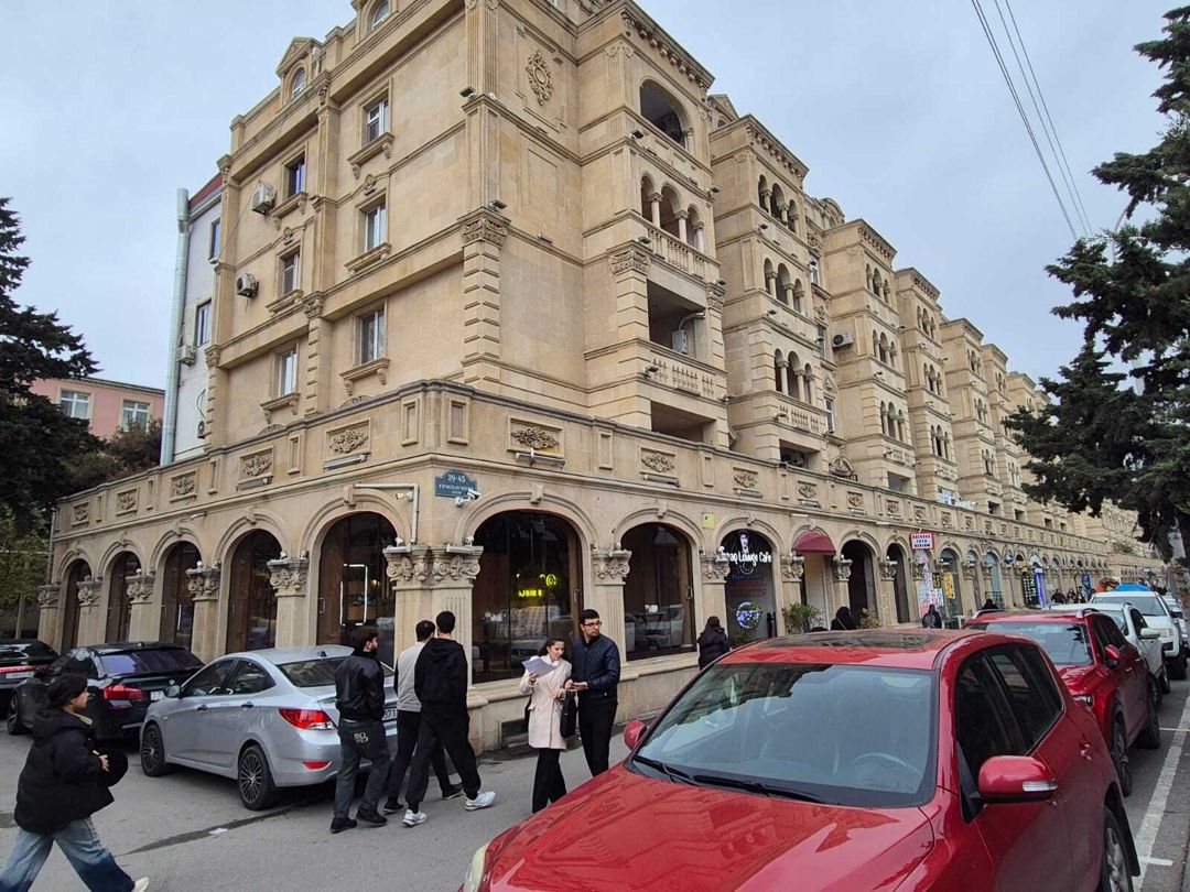 Satılır obyekt 320 m² — Əmlak, Bakı (3)