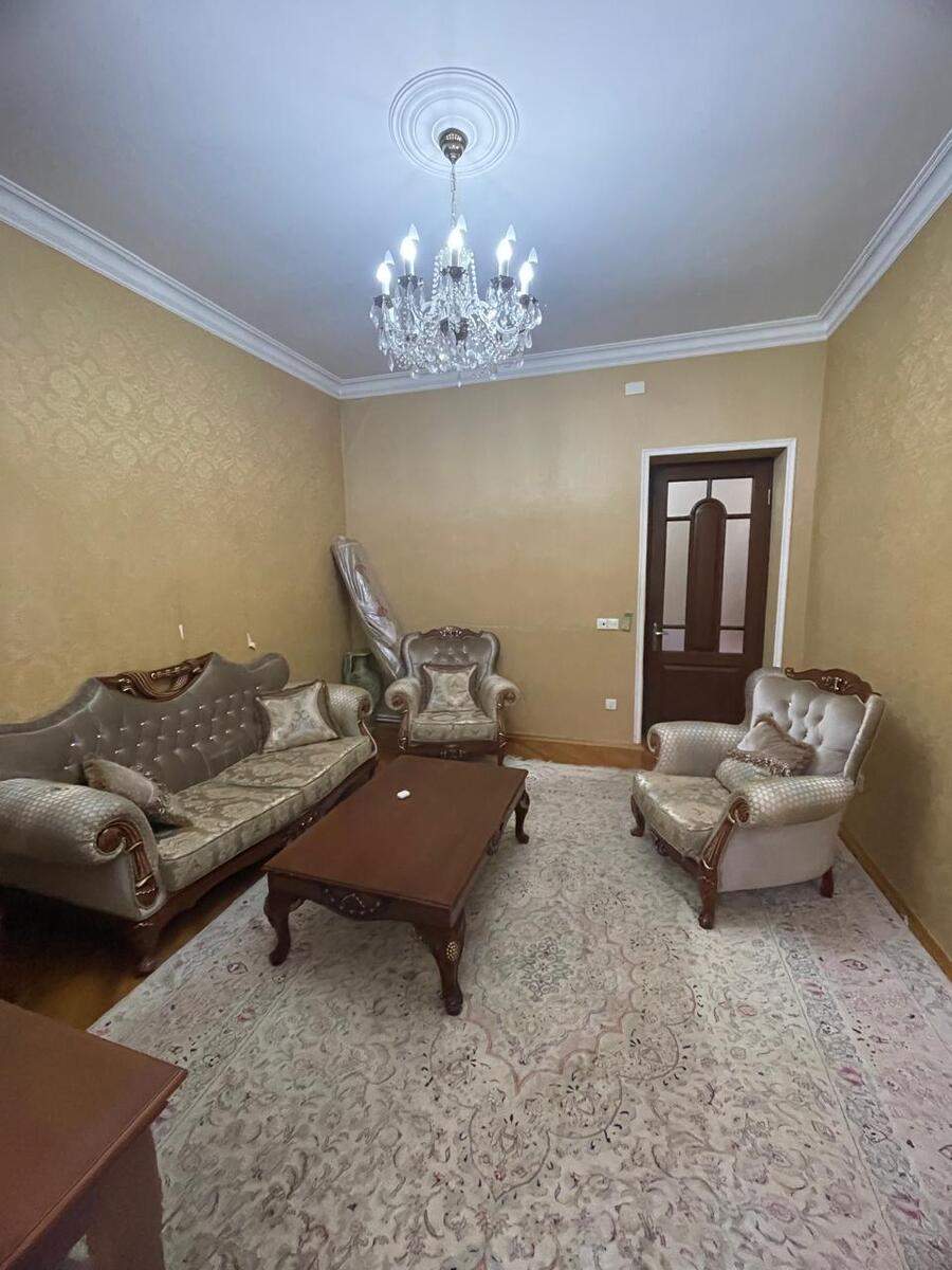 Satılır 3 otaqlı köhnə tikili 75 m² — Mənzil, Bakı (2)