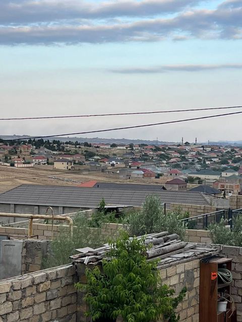 Satılır 3 otaqlı həyət evi/bağ evi 100 m² — Bakı