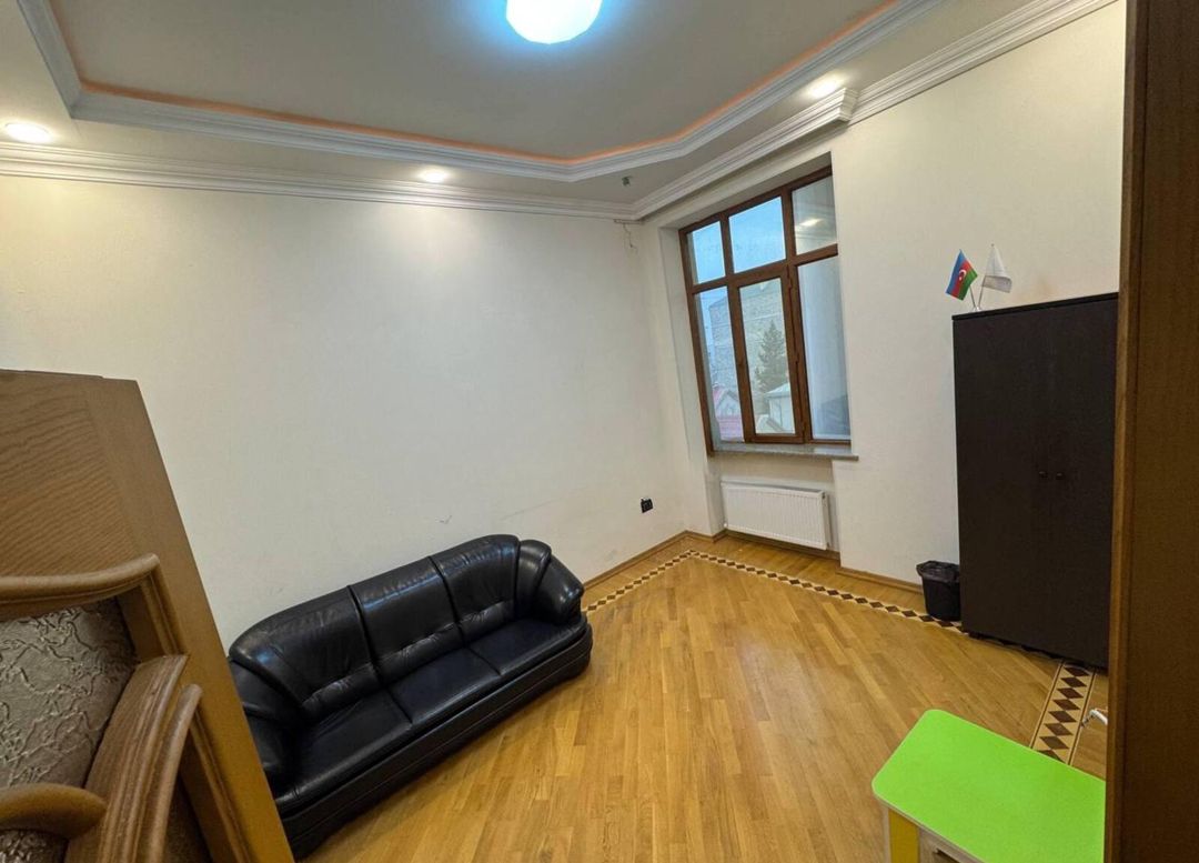 İcarəyə verilir 14 otaqlı həyət evi/bağ evi 900 m² — Ev, villa, Bakı (11)
