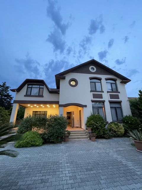 İcarəyə verilir 5 otaqlı həyət evi/bağ evi 400 m² — Bakı