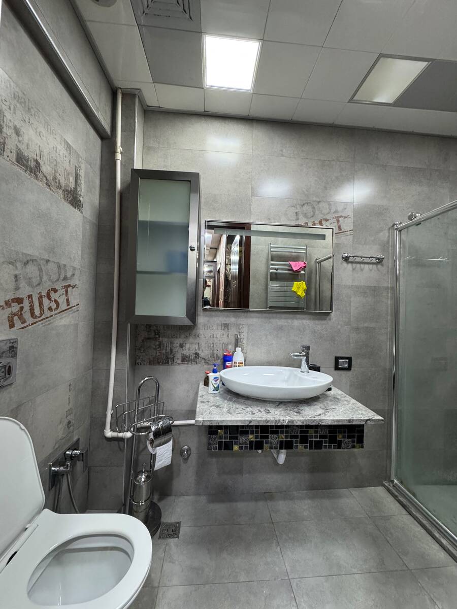 Satılır 2 otaqlı köhnə tikili 65 m² — Mənzil, Bakı (12)
