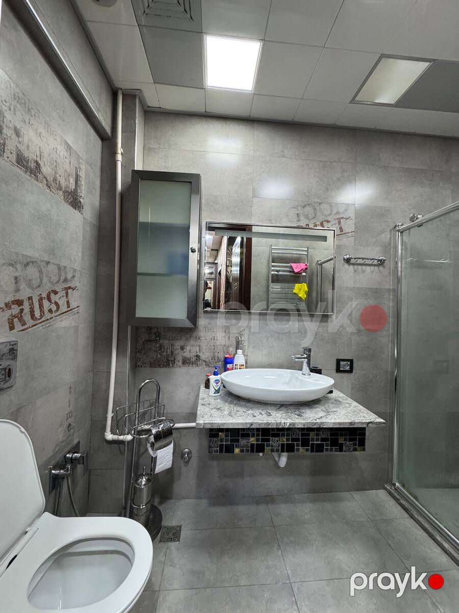 Satılır 2 otaqlı köhnə tikili 65 m² — Mənzil, Bakı (12)
