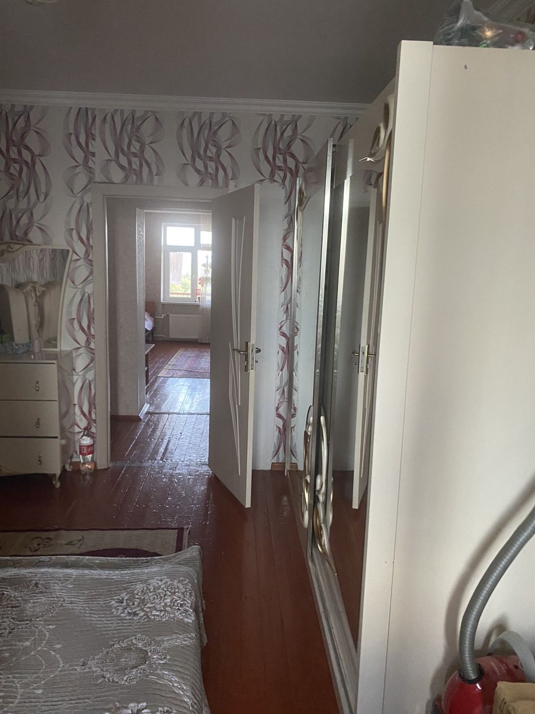 Satılır 4 otaqlı köhnə tikili 92 m² — Mənzil, Bakı (3)