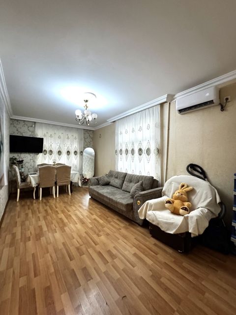 Satılır 2 otaqlı köhnə tikili 65 m² — Bakı