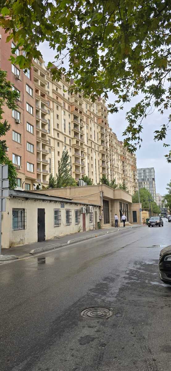 Satılır obyekt 200 m² — Əmlak, Bakı (2)