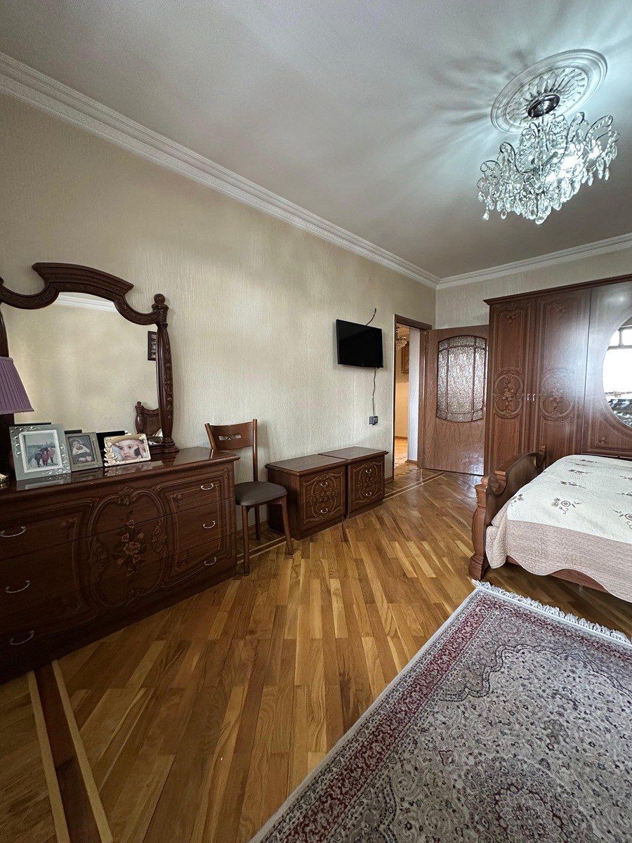 Satılır 4 otaqlı köhnə tikili 94 m² — Mənzil, Bakı (10)