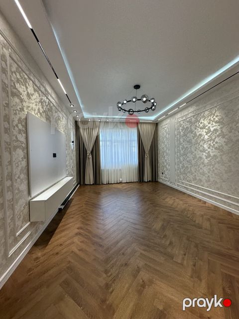 Satılır 3 otaqlı yeni tikili 115 m²
