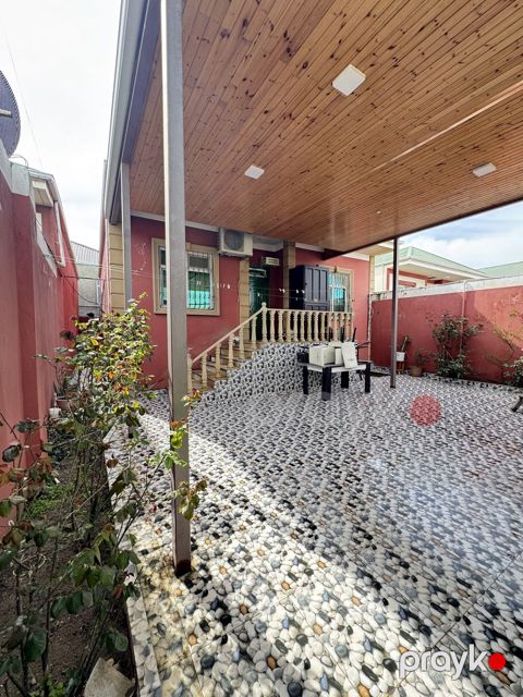 Satılır 4 otaqlı həyət evi/bağ evi 100 m²