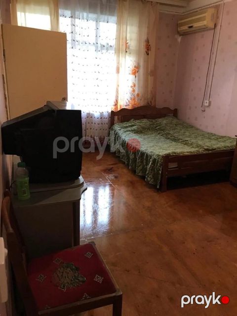 İcarəyə verilir 1 otaqlı köhnə tikili 28 m²