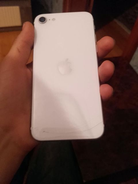 iPhone SE 2020, 64 GB, Ağ, Arxada Sınıq — Saatlı