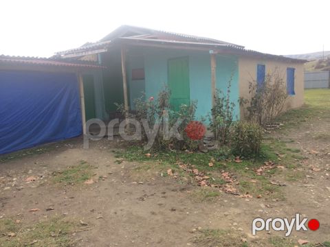 Satılır 3 otaqlı həyət evi/bağ evi 100 m²