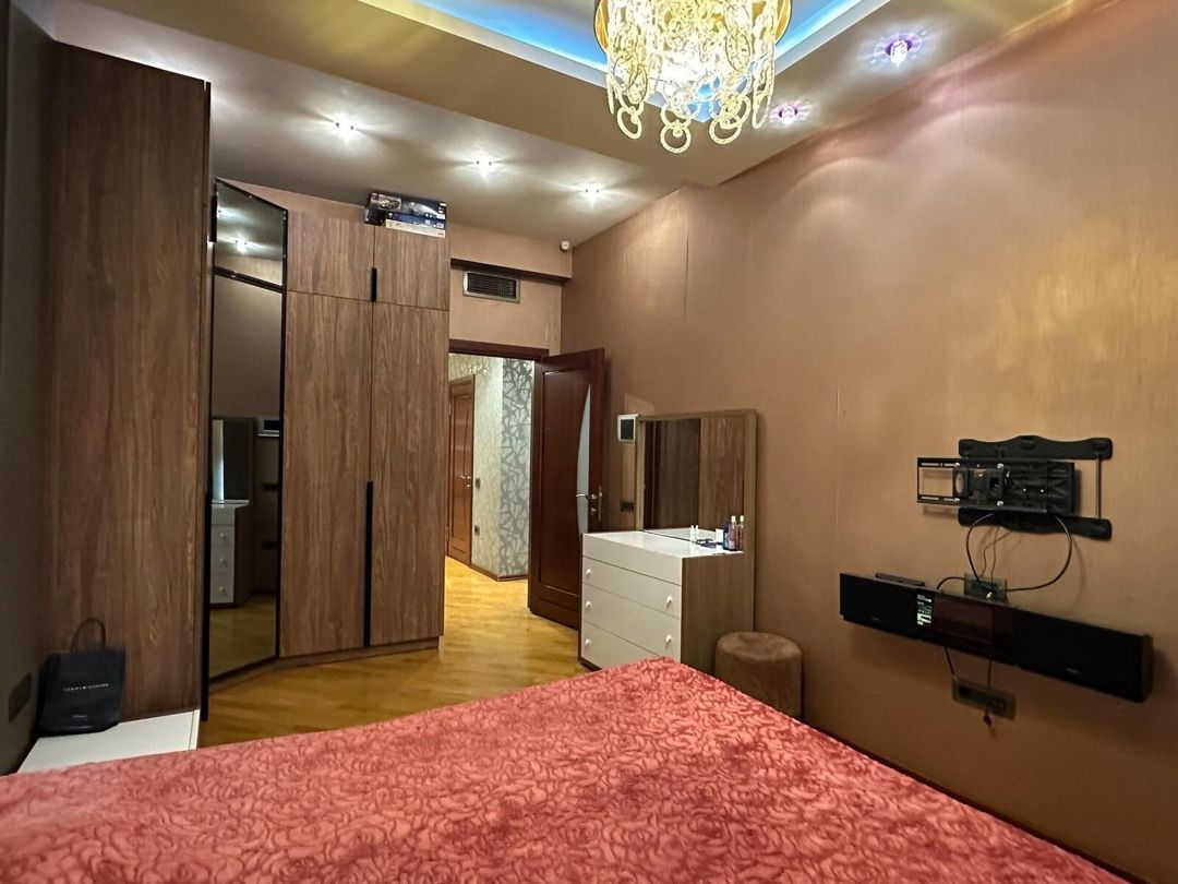 Satılır 3 otaqlı yeni tikili 130 m² — Mənzil, Bakı (7)