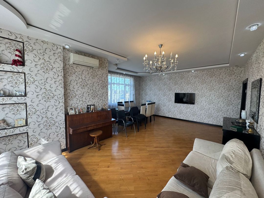 Satılır 3 otaqlı yeni tikili 130 m² — Mənzil, Bakı (2)