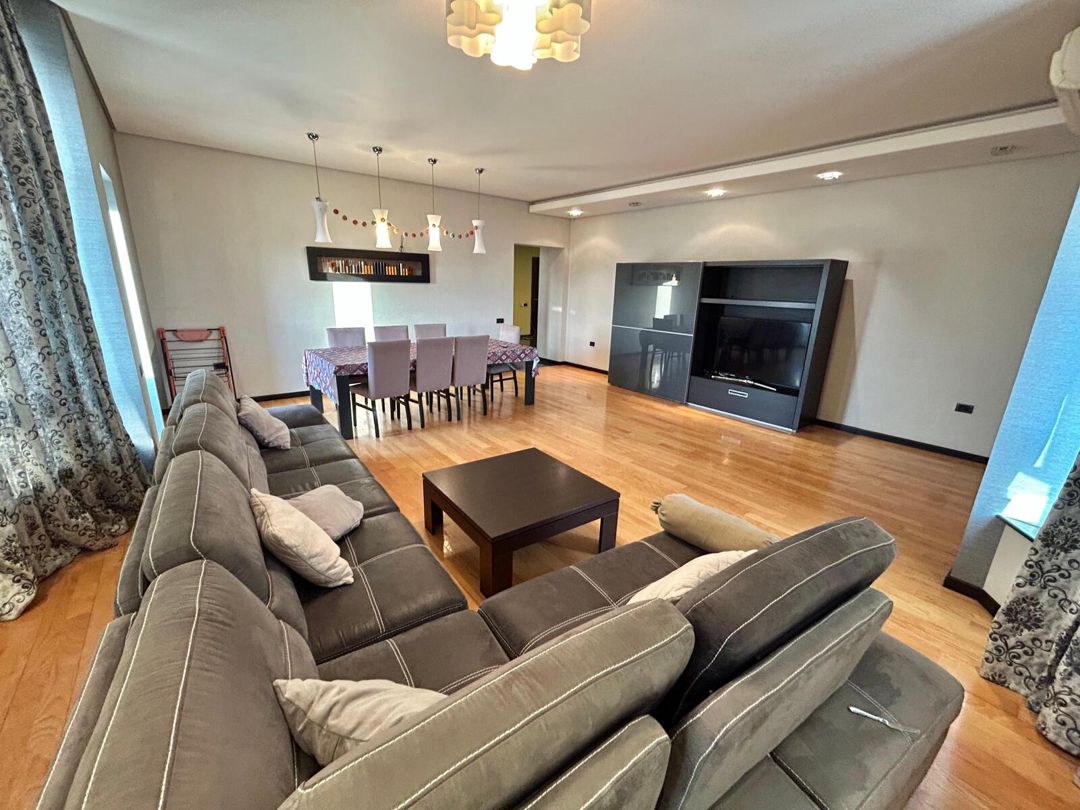 İcarəyə verilir 4 otaqlı yeni tikili 190 m² — Mənzil, Bakı (2)