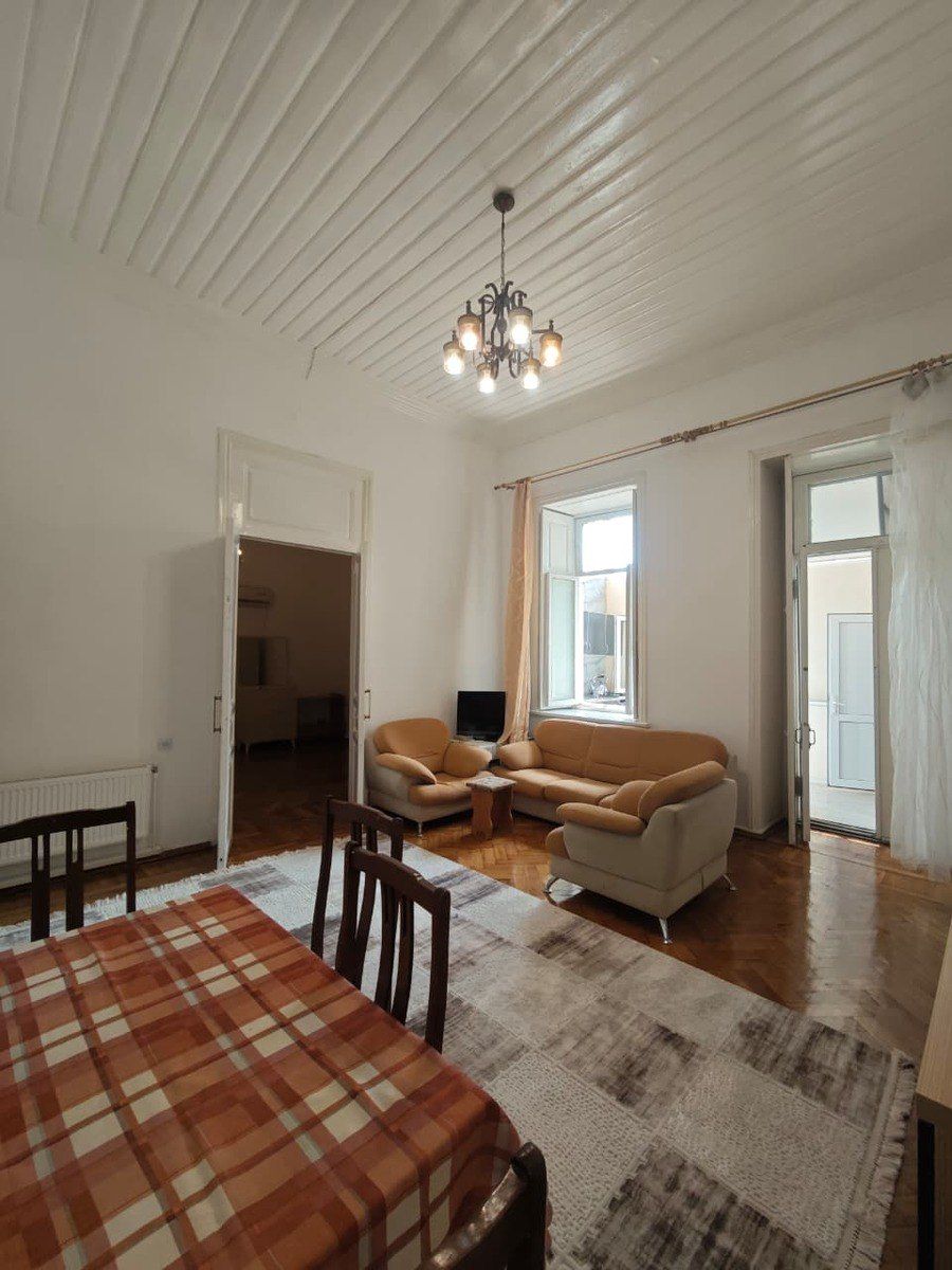 İcarəyə verilir 2 otaqlı köhnə tikili 90 m² — Mənzil, Bakı (2)