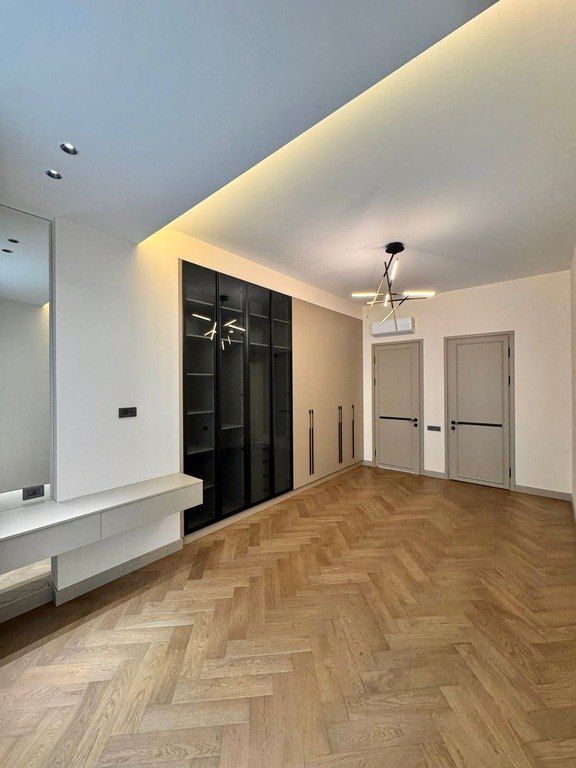 Satılır 4 otaqlı yeni tikili 200 m² — Mənzil, Bakı (10)