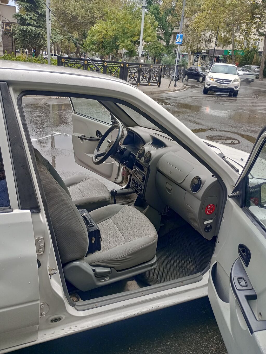 Xaiş edirəm Az yaşlılar və Qaqalar və Ara uşaqlar və Narkomanlar və — Avto, Bakı (6)