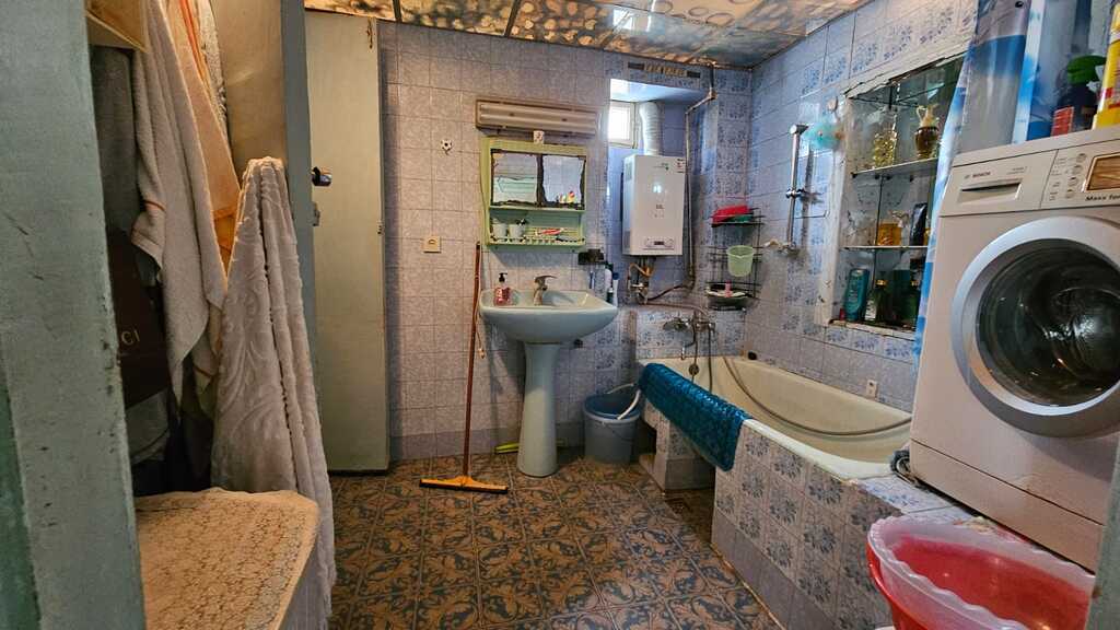 Satılır 5 otaqlı köhnə tikili 220 m² — Mənzil, Bakı (9)
