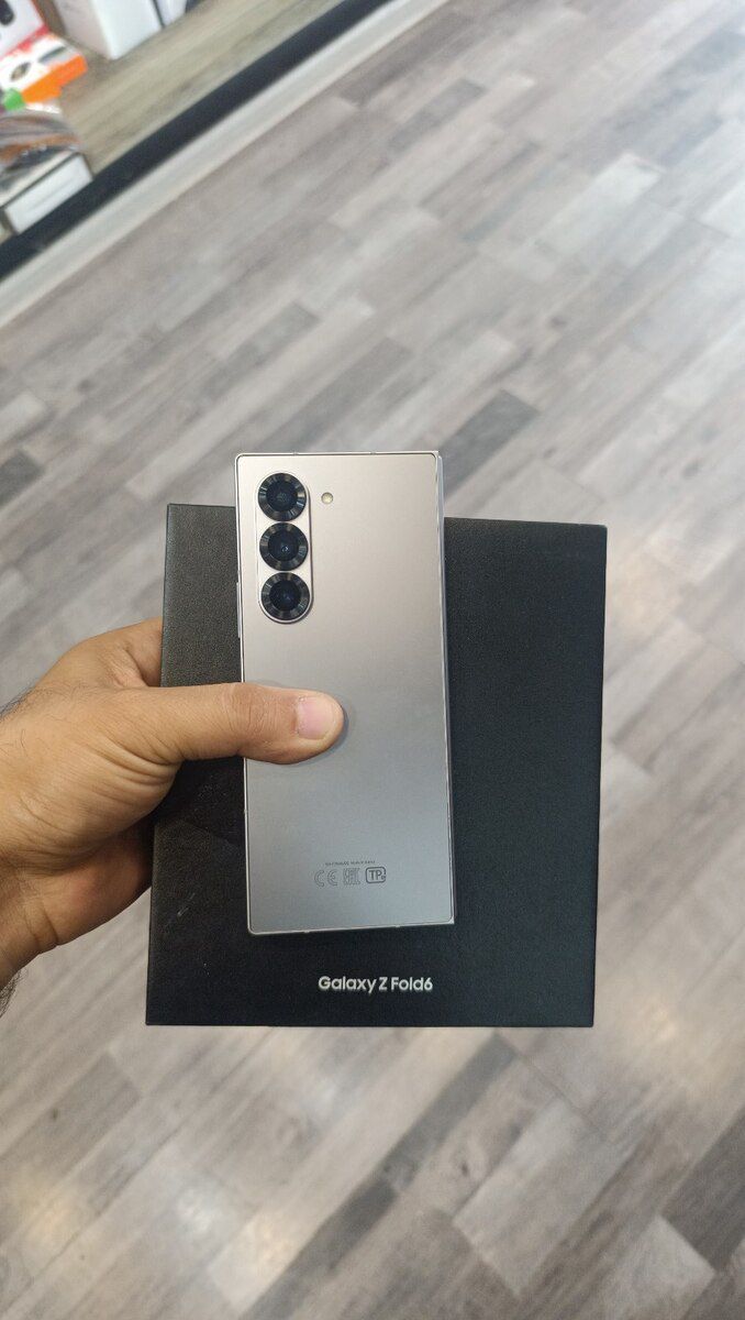 Samsung Galaxy Z Fold 6 Silver Shadow 256GB/12GB — Smartfonlar, Bakı
