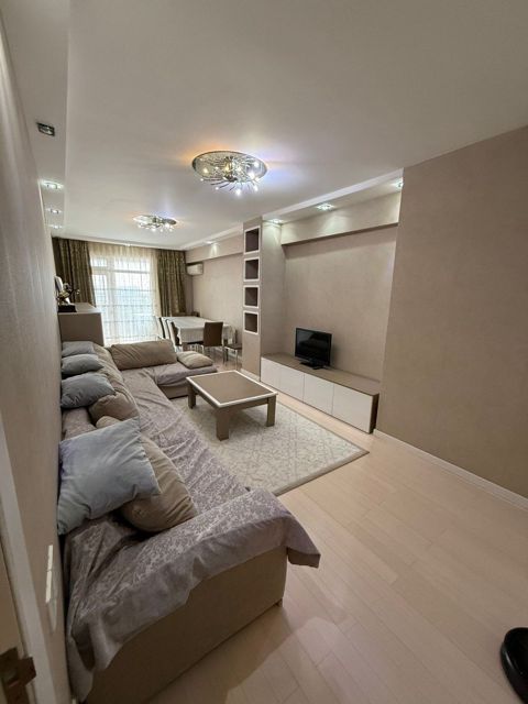 İcarəyə verilir 3 otaqlı yeni tikili 130 m² — Bakı