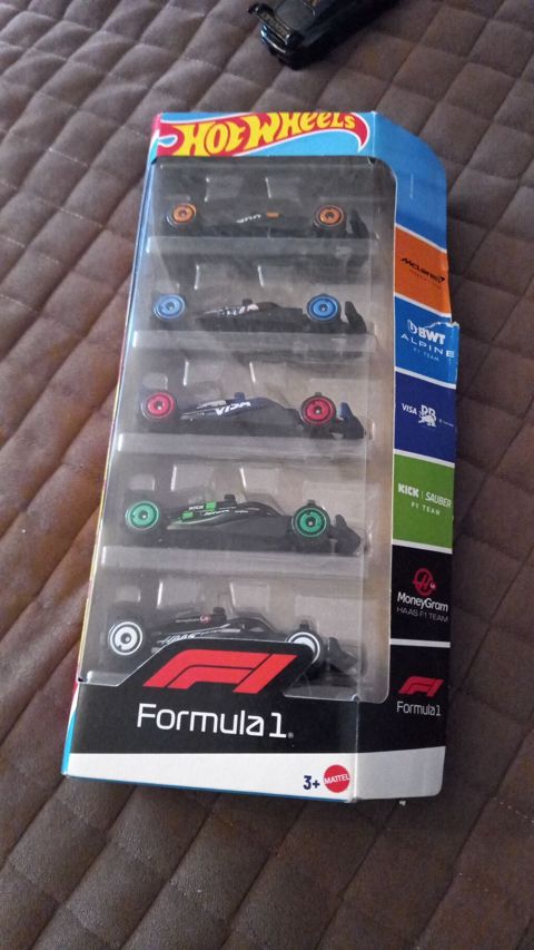 Hot Wheels Formula 1 dəstəsi – 5 ədəd kiçik die-cast yarış maşını ilə — Bakı