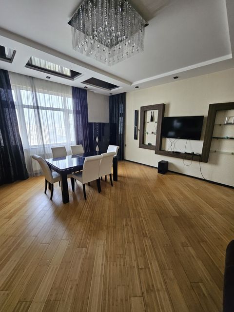 Satılır 3 otaqlı yeni tikili 136 m² — Bakı