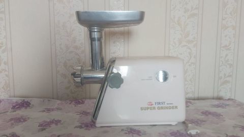 Fırst Germany Super Grinder elektrik ətçəkən - Güclü elektrik — Qobu