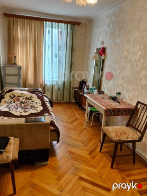 Satılır 3 otaqlı köhnə tikili 71 m² — Bakı