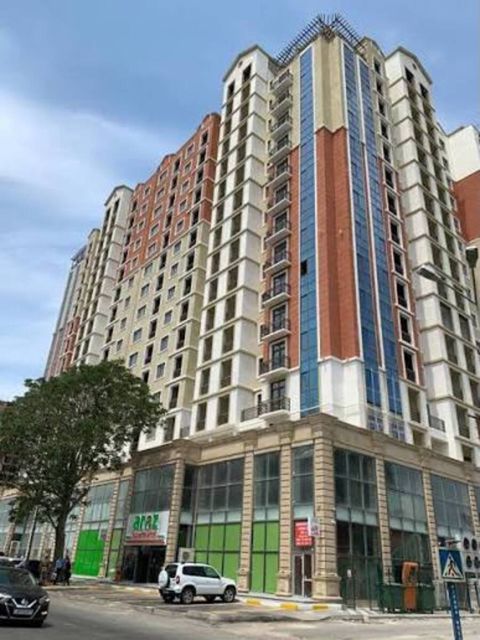Satılır 4 otaqlı yeni tikili 171.5 m² — Bakı
