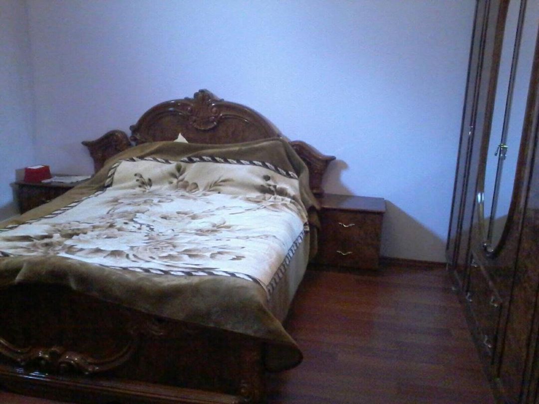 Satılır 4 otaqlı həyət evi/bağ evi 200 m² — Ev, villa, Bakı (9)