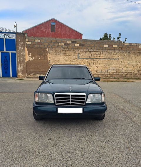 Mercedes-Benz W124: 2 l 1994 il Sedan — Bakı