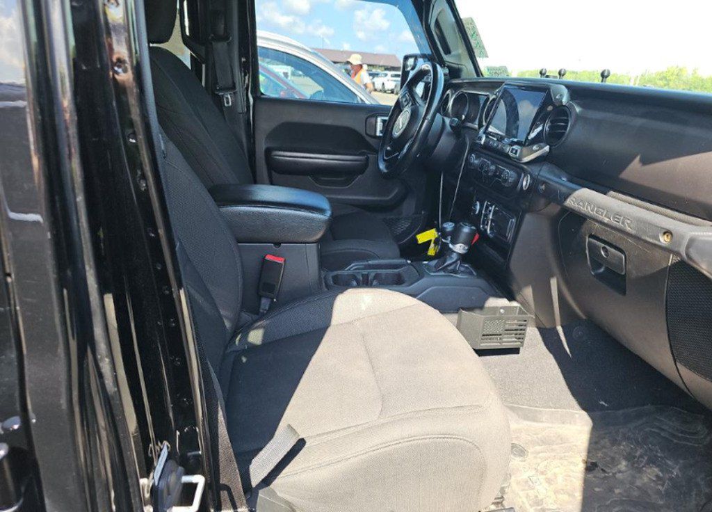Jeep Wrangler, 2.0 L, 2020 il, 80 000 km — Avtomobillər (8)